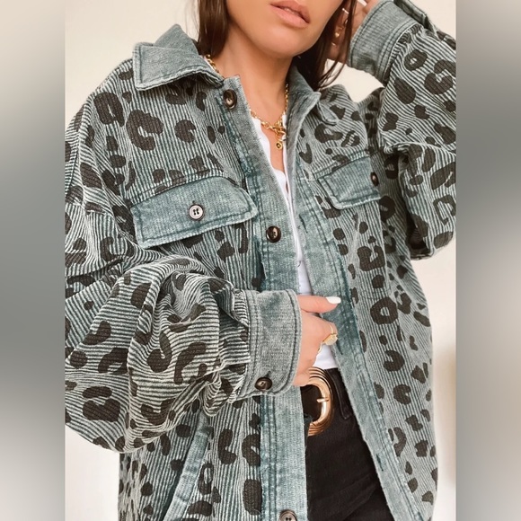 Corduroy Leopard Shacket Oversized | Blue & Black - Picture 2 of 5